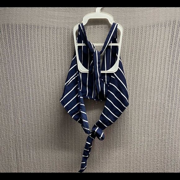 Women’s unbranded blue and white striped Frank price halter top - Picture 3 of 3